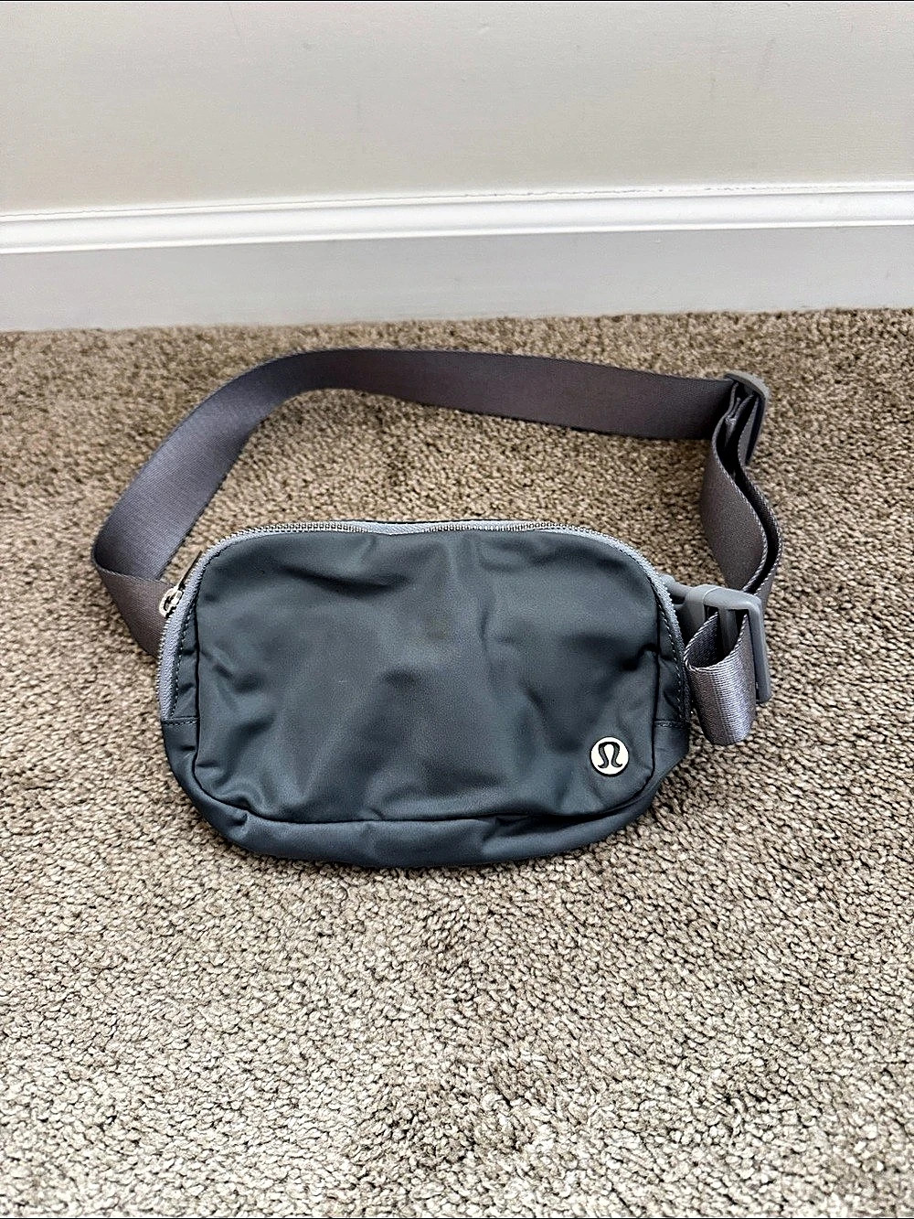 Lululemon Everywhere Belt Bag 1L Gray Crossbody Bag